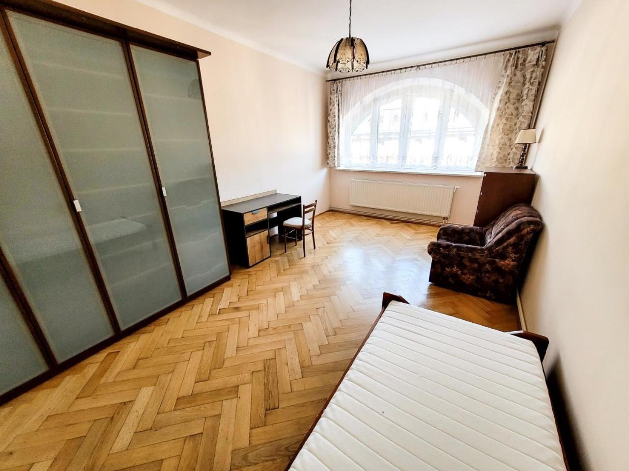 Wild Solutions Sauna Apartments Krakow Bagian luar foto