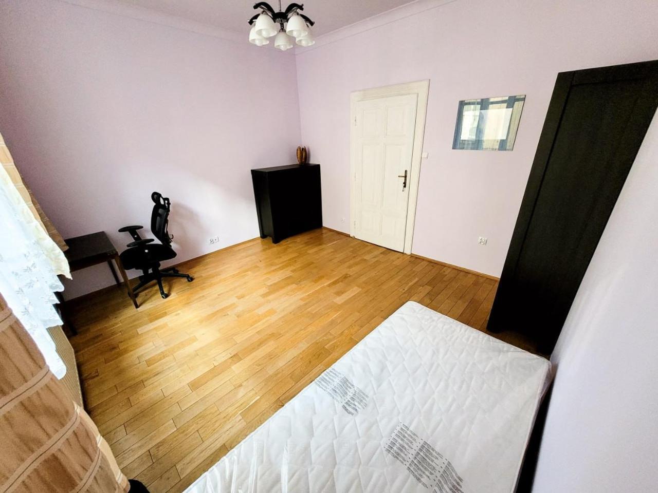 Wild Solutions Sauna Apartments Krakow Bagian luar foto