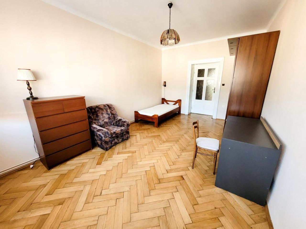 Wild Solutions Sauna Apartments Krakow Bagian luar foto