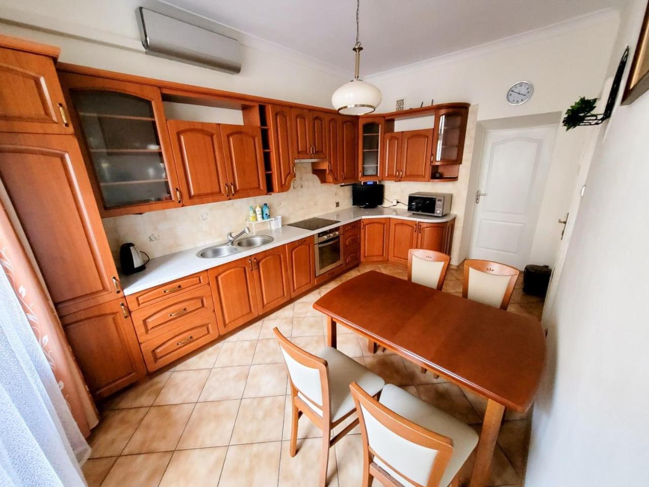 Wild Solutions Sauna Apartments Krakow Bagian luar foto