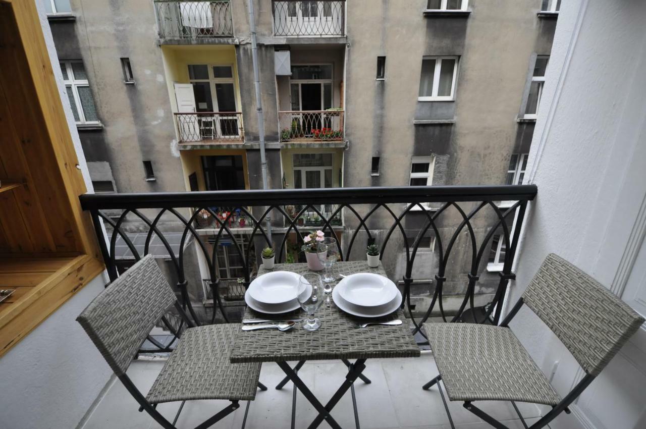 Wild Solutions Sauna Apartments Krakow Bagian luar foto