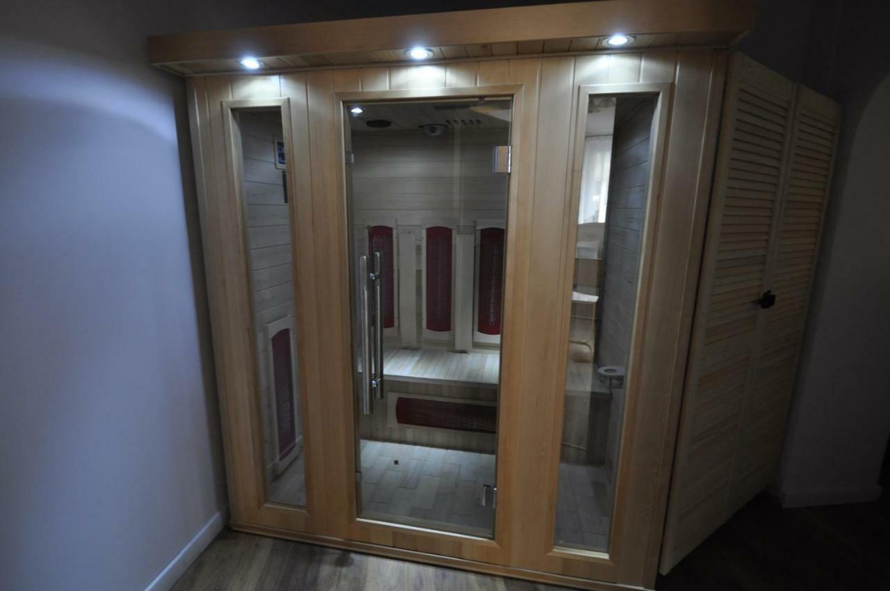 Wild Solutions Sauna Apartments Krakow Bagian luar foto