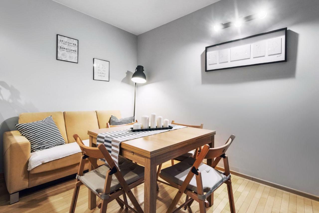 Wild Solutions Sauna Apartments Krakow Bagian luar foto