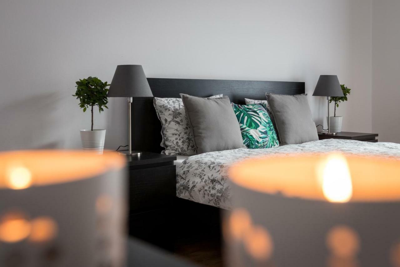 Wild Solutions Sauna Apartments Krakow Bagian luar foto