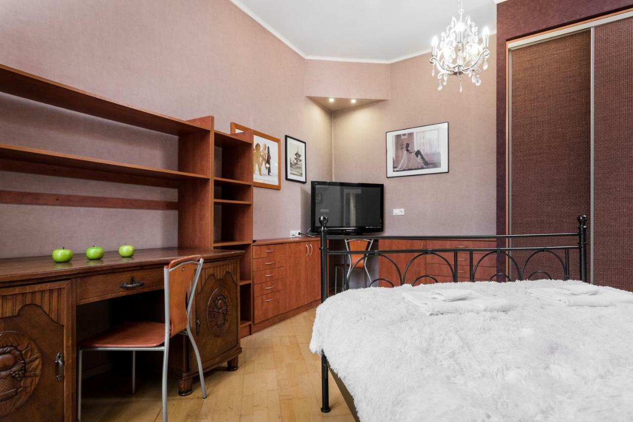Wild Solutions Sauna Apartments Krakow Bagian luar foto