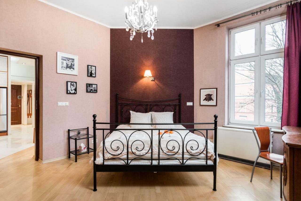 Wild Solutions Sauna Apartments Krakow Bagian luar foto